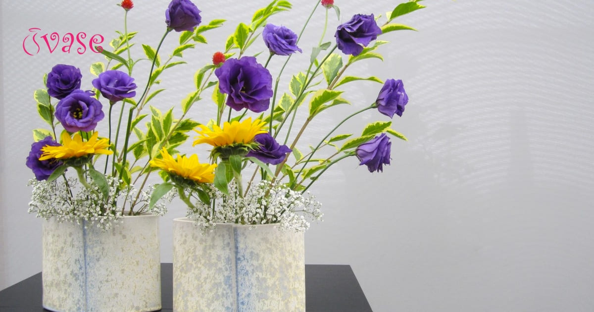 HOW TO ARRANGE SILK FLOWERS IN A VASE